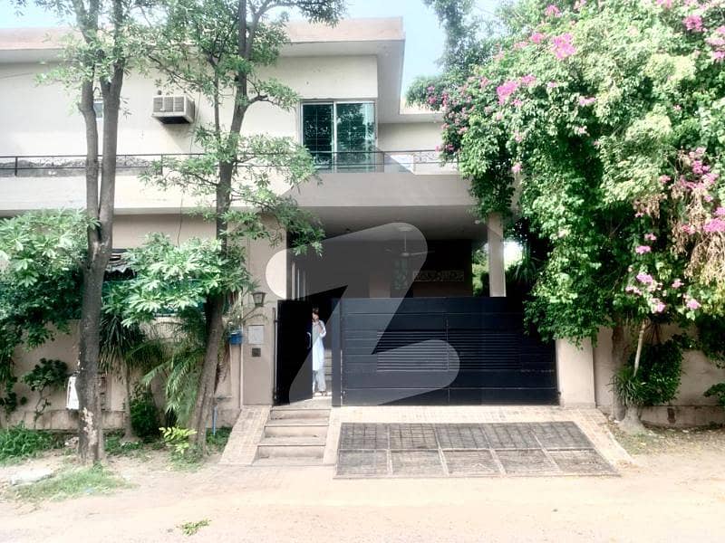 15 Marla House for rent with Basement in DHA