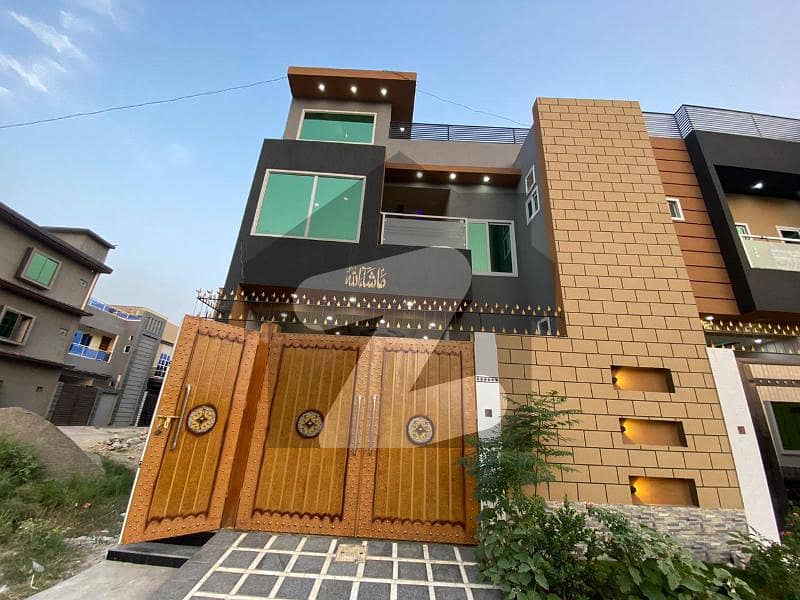 ورسک روڈ پشاور میں 6 کمروں کا 5 مرلہ مکان 1.7 کروڑ میں برائے فروخت۔