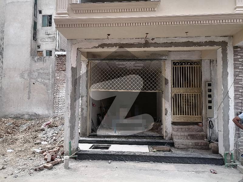 پنجاب کوآپریٹو ہاؤسنگ سوسائٹی لاہور میں 3 کمروں کا 2 مرلہ عمارت 2.5 کروڑ میں برائے فروخت۔