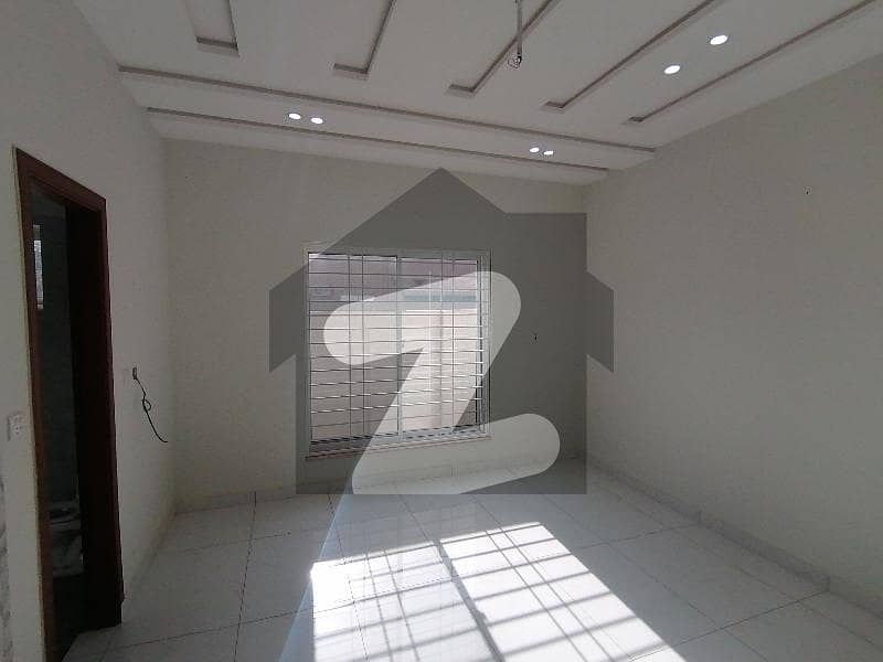 Fair-Priced Prime Location 27 Marla House Available In Sabzazar Colony