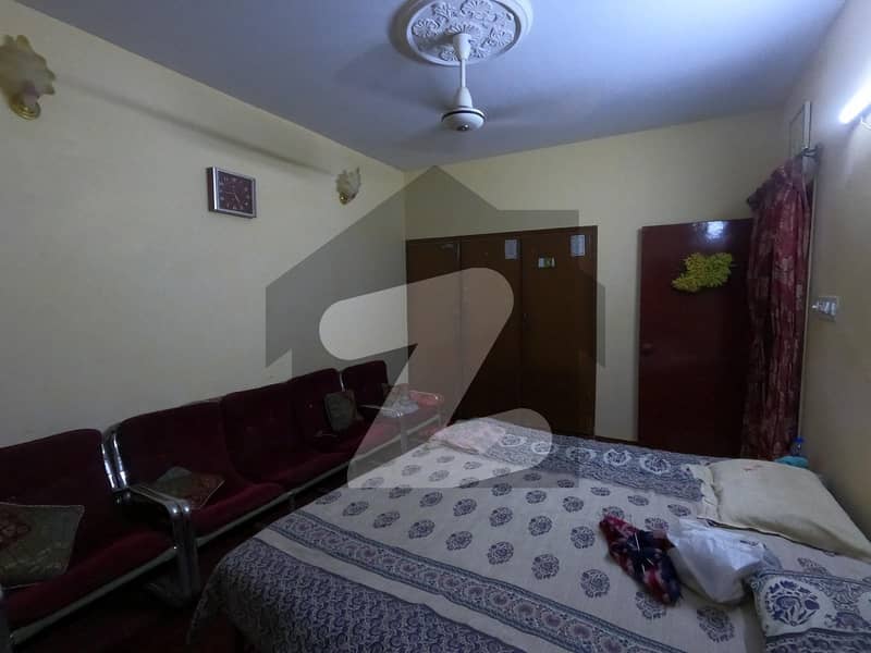 Stunning Prime Location 1550 Square Feet Flat In North Nazimabad - Block B Available