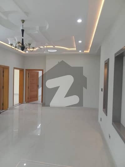 60x90 Double Store House For Rent In F-15/1 Isalambad