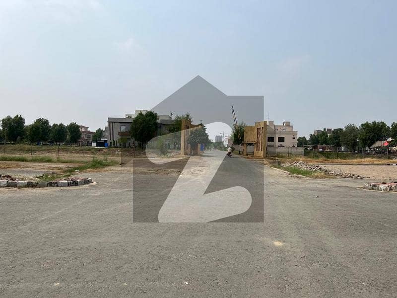 10 Marla Plot In Cheap Price Available For Sale