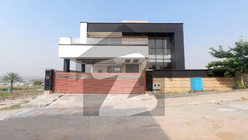 Tripple Storey 20 Marla House Available In DHA Defence Phase 5 For sale