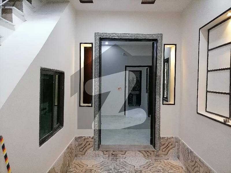 کلفٹن کالونی لاہور میں 3 کمروں کا 4 مرلہ مکان 1.25 کروڑ میں برائے فروخت۔