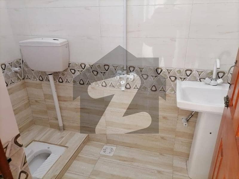 Ready To rent A Prime Location Upper Portion 200 Square Yards In PECHS