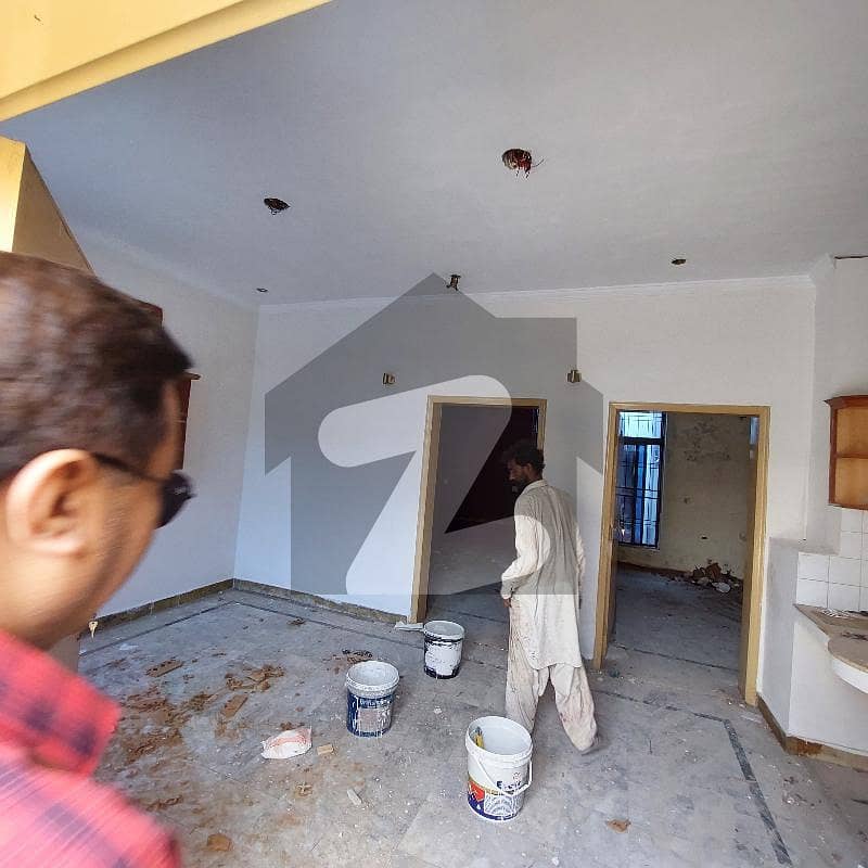 جوہر ٹاؤن فیز 2 جوہر ٹاؤن,لاہور میں 2 کمروں کا 5 مرلہ بالائی پورشن 38.0 ہزار میں کرایہ پر دستیاب ہے۔
