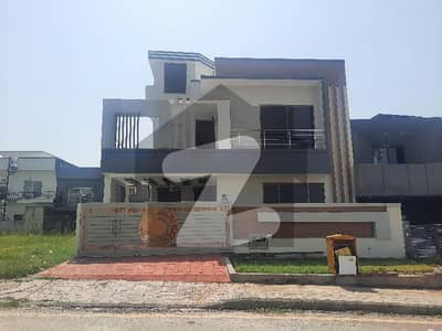 10 Marla Beautiful house is available for sale in Bahria Town Phase 8