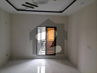 Flat Of 2 Square Feet In Gulshan-e-Ravi Is Available