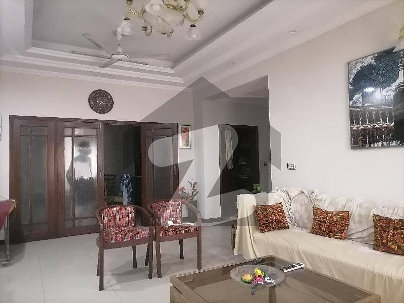پنجاب سمال انڈسٹریز کالونی لاہور میں 4 کمروں کا 14 مرلہ مکان 3.5 کروڑ میں برائے فروخت۔