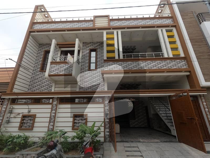 سادی ٹاؤن - بلاک 2 سعدی ٹاؤن,سکیم 33,کراچی میں 6 کمروں کا 10 مرلہ مکان 3.85 کروڑ میں برائے فروخت۔