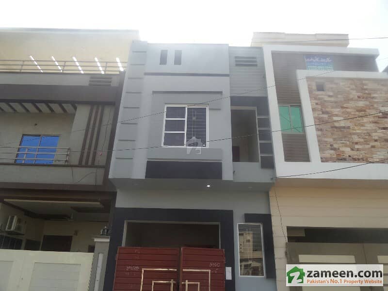 House Is Available For Sale On Main Madhali Road