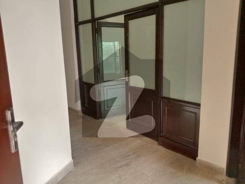 1 Kanal Lower Lock Upper Portion With Dining Room, Near Defence Raya Golf Course For Rent