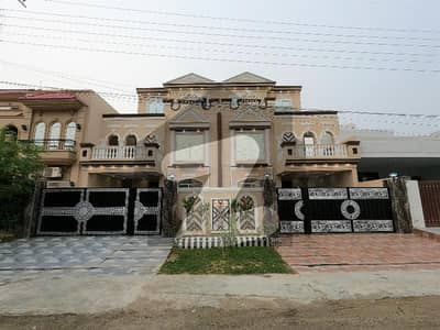 10 Marla House In Only Rs. 31000000