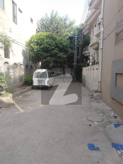 Own A House In 1575 Square Feet Lahore