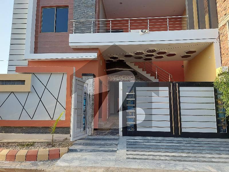 خانپور روڈ رحیم یار خان میں 6 کمروں کا 7 مرلہ مکان 1.1 کروڑ میں برائے فروخت۔