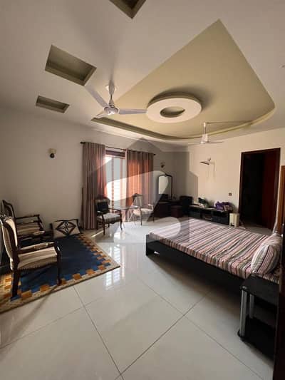 بحریہ ٹاؤن - پریسنٹ 1 بحریہ ٹاؤن کراچی,کراچی میں 5 کمروں کا 10 مرلہ مکان 3.5 کروڑ میں برائے فروخت۔