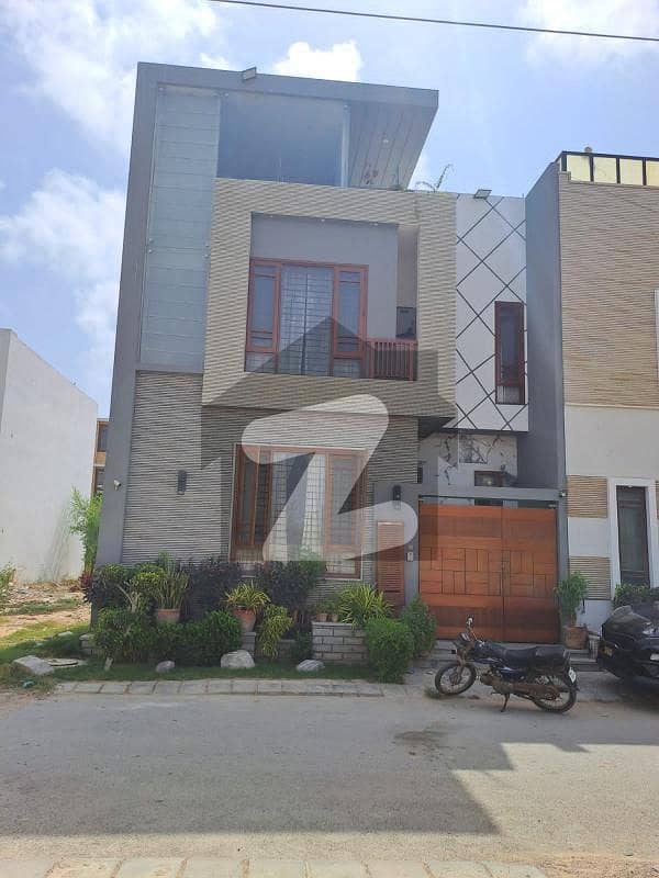 ڈی ایچ اے فیز 7 ڈی ایچ اے ڈیفینس,کراچی میں 3 کمروں کا 4 مرلہ مکان 3.8 کروڑ میں برائے فروخت۔