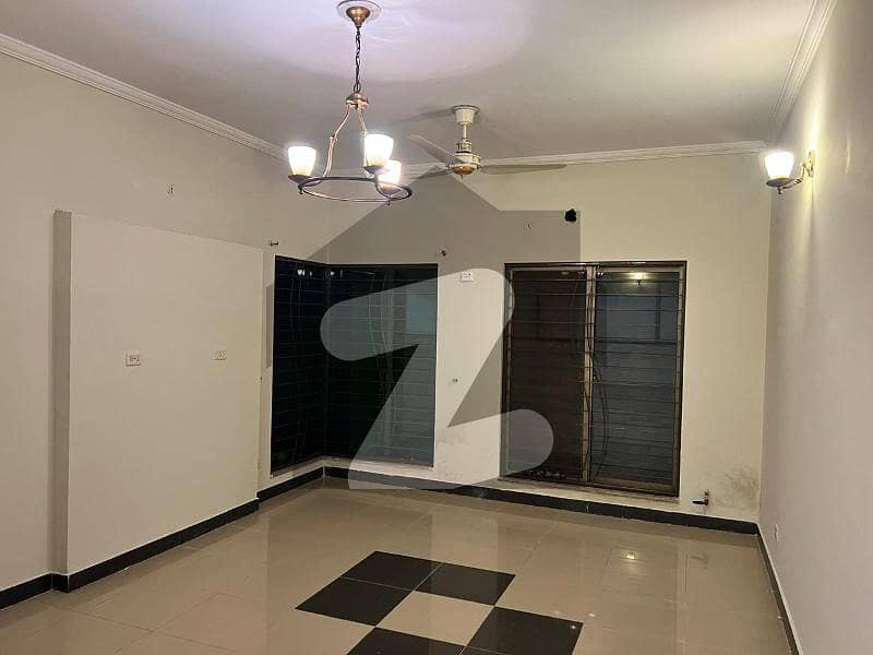 10 Marla Sd House Available For Rent 10 Marla Sd House Available For Rent