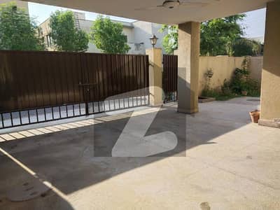 Askari 11 Sector A, 10 Marla, 3 Bed Luxury House available for Sale