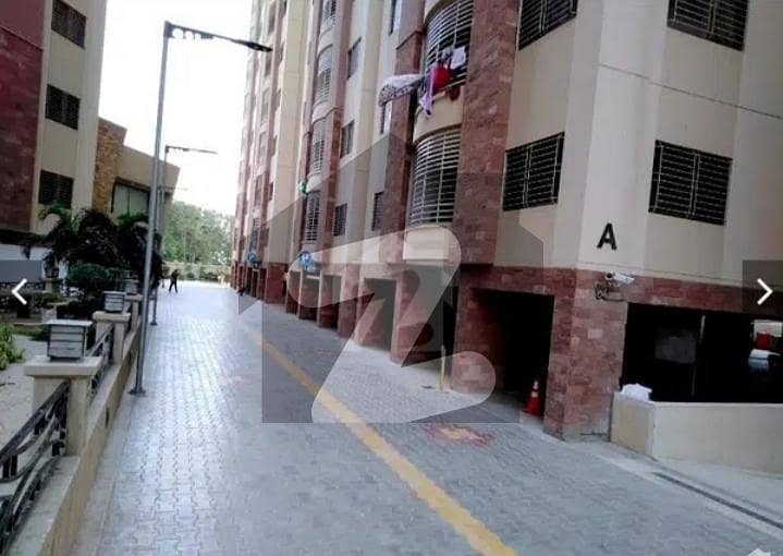 رائل رسدنکے گلشنِ اقبال ٹاؤن,کراچی میں 4 کمروں کا 8 مرلہ فلیٹ 2.8 کروڑ میں برائے فروخت۔