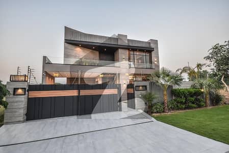 ONE KANAL ULTRA MODERN SUPER LUXURY VILLA NEAR PARK AND MARKET