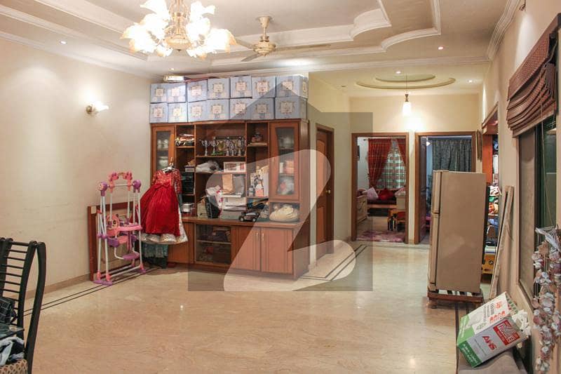 ملٹری اکاؤنٹس ہاؤسنگ سوسائٹی لاہور میں 4 کمروں کا 8 مرلہ مکان 90.0 ہزار میں کرایہ پر دستیاب ہے۔