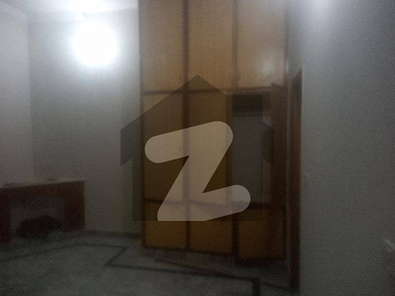 Upper Portion For Rent In New Lalazar
