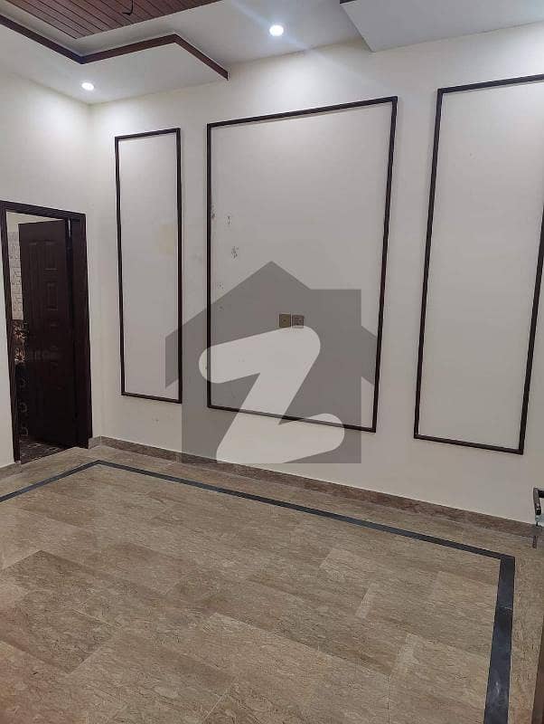 کے ڈی اے آفیسرز سوسائٹی گلشنِ اقبال ٹاؤن,کراچی میں 5 کمروں کا 10 مرلہ مکان 9.5 کروڑ میں برائے فروخت۔