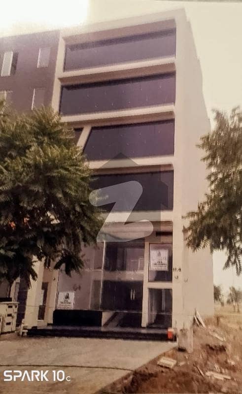 8 MARLA COMMERCIAL BRAND NEW PLAZA FOR SALE IN DHA PHASE 7