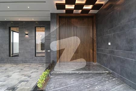 ڈی ایچ اے فیز 7 ڈیفنس (ڈی ایچ اے),لاہور میں 5 کمروں کا 1 کنال مکان 10.75 کروڑ میں برائے فروخت۔
