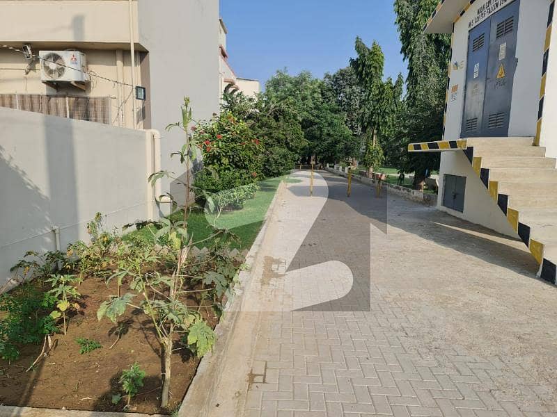 CORNER WEST OPEN WITH COMPLETE MODIFICATION SD House For sale In Old