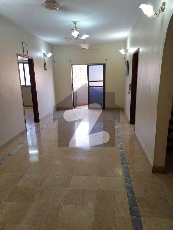 FLAT FOR RENT IN USMAN ARCADE APARTMENT