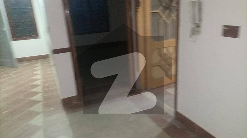 کشمیر روڈ گوجرانوالہ میں 6 کمروں کا 5 مرلہ مکان 1.1 کروڑ میں برائے فروخت۔