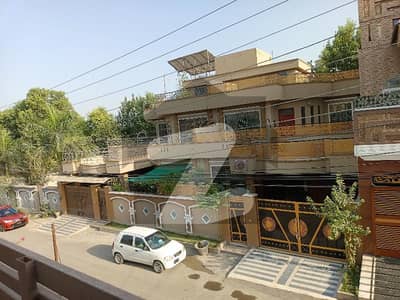 المعیز ہاؤسنگ سوسائٹی پشاور میں 6 کمروں کا 10 مرلہ مکان 4.5 کروڑ میں برائے فروخت۔