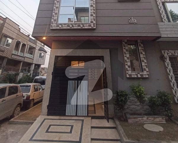 Highly-coveted Prime Location 3 Marla House Is Available In Lahore Medical Housing Society For sale