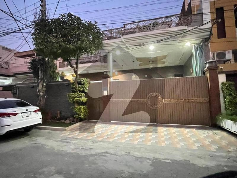 House For sale Is Readily Available In Prime Location Of Gulgasht Colony