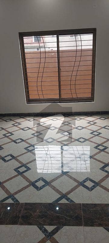 آئی ای پی انجینئرز ٹاؤن لاہور میں 3 کمروں کا 5 مرلہ مکان 1.6 کروڑ میں برائے فروخت۔