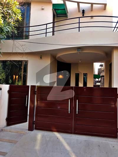 5 Marla Used Moder Bungalow For Rent In Phase 3 DHA