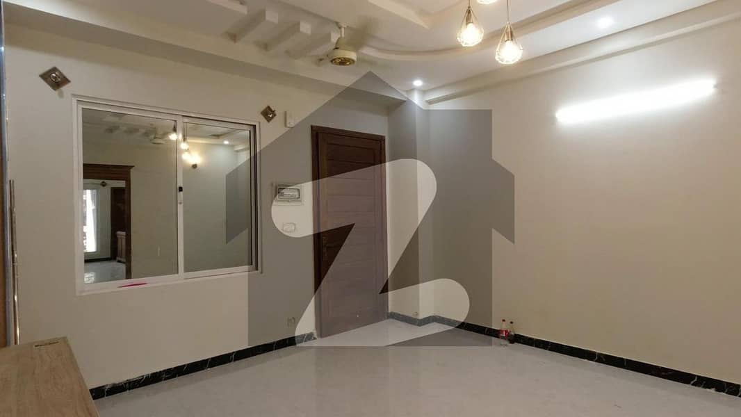 In H-13 418 Square Feet Flat For rent