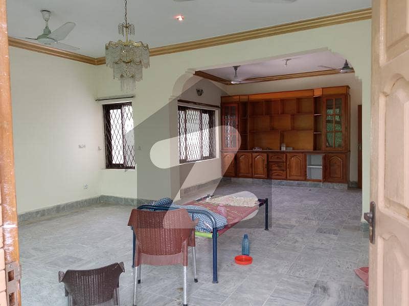 F11 beautiful upper portion for rent 3Bedroom with attached bathroom drawing dining