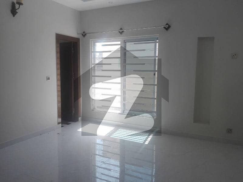 Flat For sale In Rs. 2480000 Flat For sale In Rs. 2480000