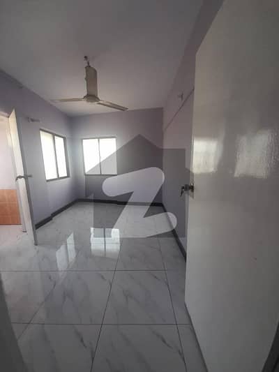 FIRST FLOOR FLAT 1000 SQ. FT ON SELL