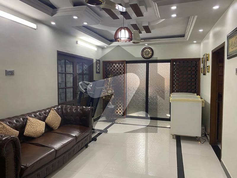 Renovated 5 Rooms 1600sqft Apartment Gulshan E Iqbal Block 14