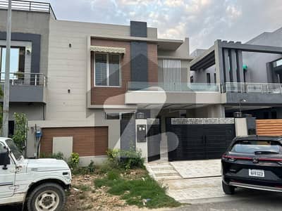 9 Marla House for sale in Paragon Mounds Block
