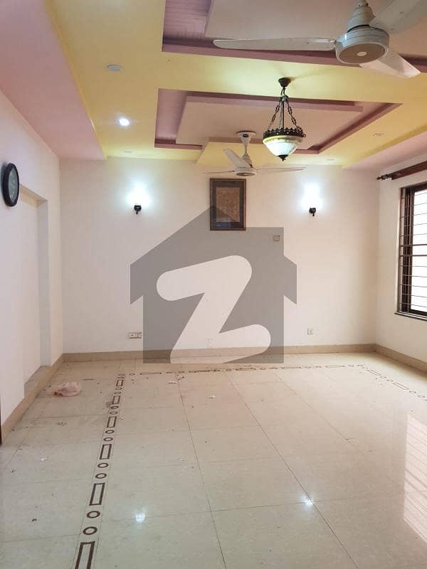 گلبرگ 2 گلبرگ,لاہور میں 4 کمروں کا 17 مرلہ مکان 1.9 لاکھ میں کرایہ پر دستیاب ہے۔