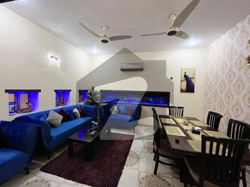 اَپر مال لاہور میں 4 کمروں کا 8 مرلہ مکان 3.25 کروڑ میں برائے فروخت۔