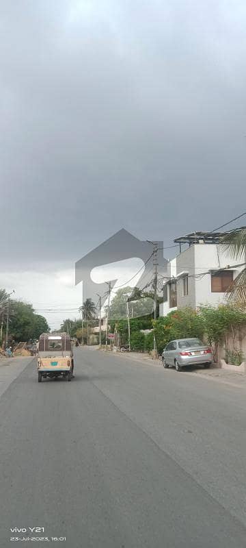 کلفٹن ۔ بلاک 5 کلفٹن,کراچی میں 2 کنال رہائشی پلاٹ 20.0 کروڑ میں برائے فروخت۔