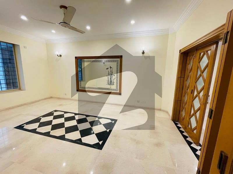 ایف ۔ 8 اسلام آباد میں 3 کمروں کا 1 کنال بالائی پورشن 3.3 لاکھ میں کرایہ پر دستیاب ہے۔ ایف ۔ 8 اسلام آباد میں 3 کمروں کا 1 کنال بالائی پورشن 3.3 لاکھ میں کرایہ پر دستیاب ہے۔
