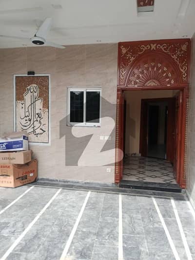 واپڈا ٹاؤن فیز 2 واپڈا ٹاؤن,لاہور میں 6 کمروں کا 10 مرلہ مکان 1.8 لاکھ میں کرایہ پر دستیاب ہے۔